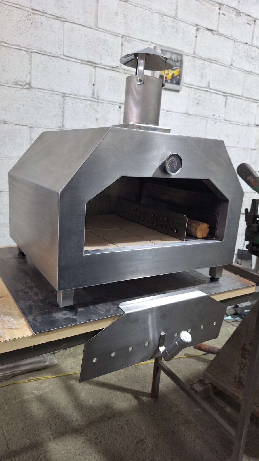 Churrasqueira Modelo 2